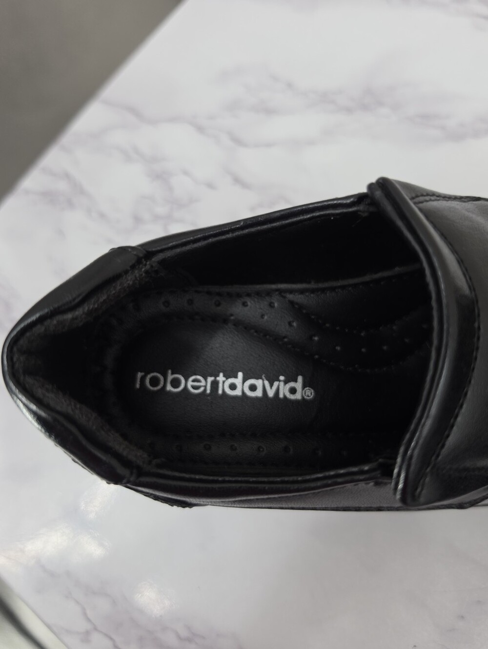 Robert David Black Faux Leather Slip-On Dress Shoes Boys Toddler Size 11 Wide - Picture 9 of 11